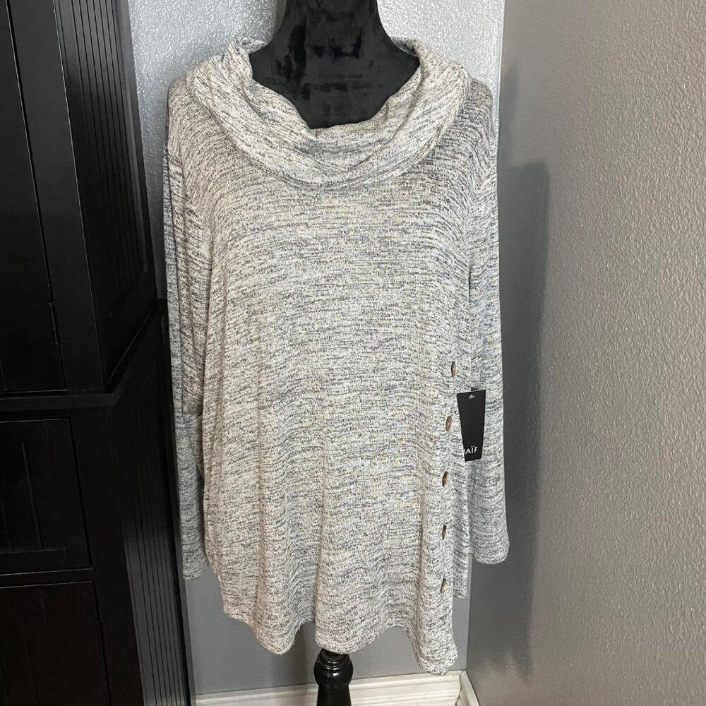 NAÏF Sweater 2X Gray Cowl Neck Cozy Chic Plus Size Tunic Minimalist Layering NWT